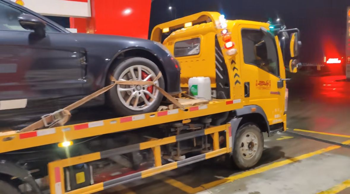 黔南行车途中遇到突发状况该如何呼叫道路救援？